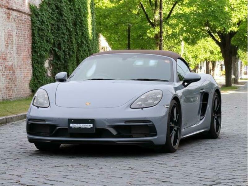 PORSCHE 718 BOXSTER