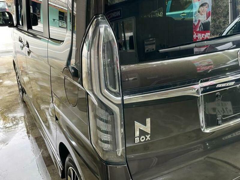N BOX CUSTOM