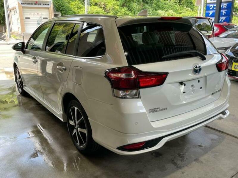 COROLLA FIELDER