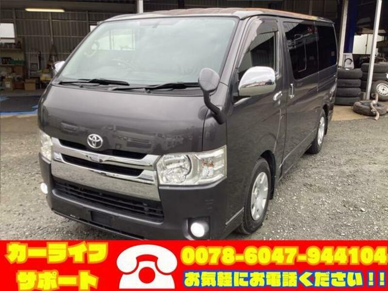 TOYOTA HIACE VAN