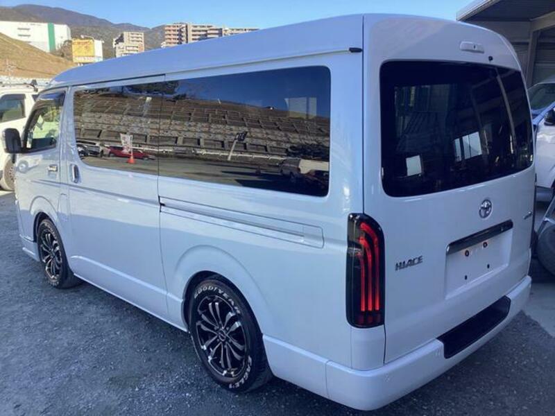 HIACE VAN