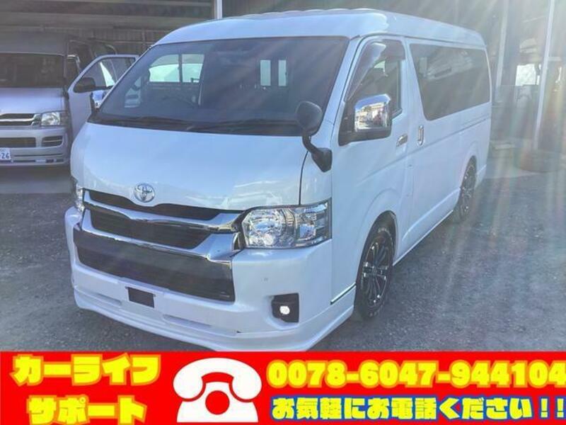 TOYOTA HIACE VAN