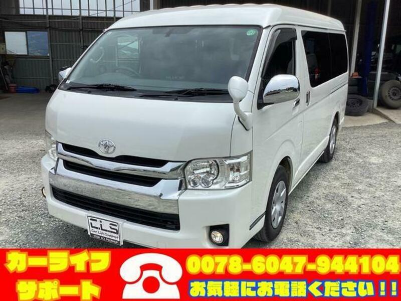 TOYOTA HIACE VAN