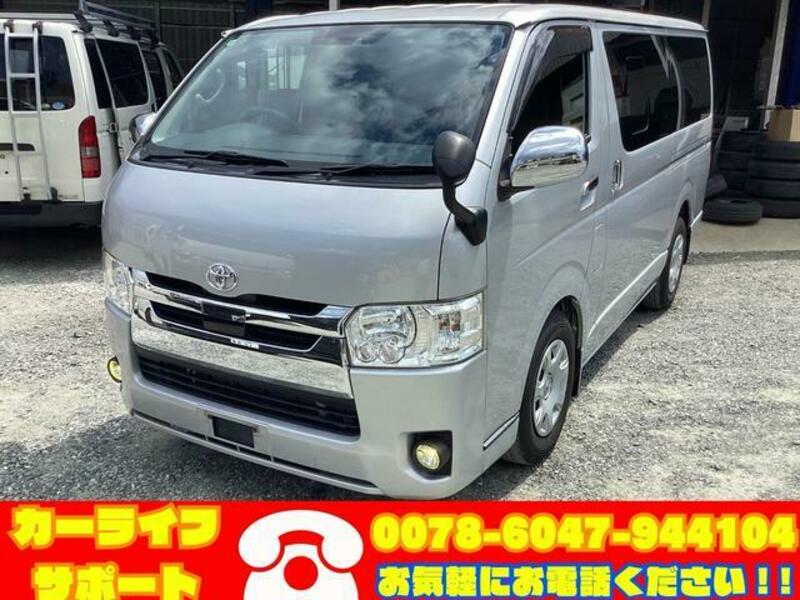 TOYOTA HIACE VAN