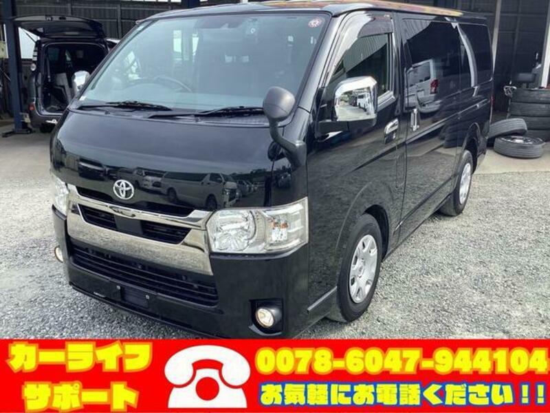 TOYOTA HIACE VAN