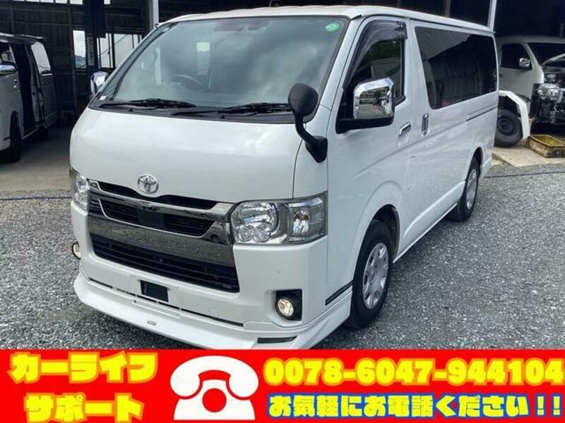 TOYOTA HIACE VAN