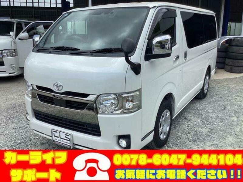 TOYOTA HIACE VAN