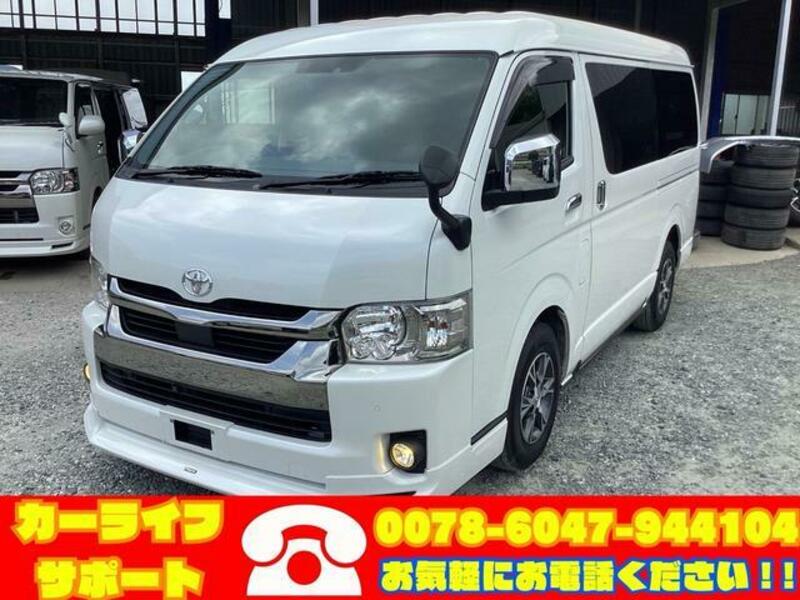 TOYOTA HIACE VAN