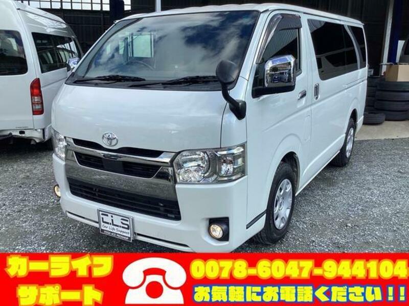 TOYOTA HIACE VAN