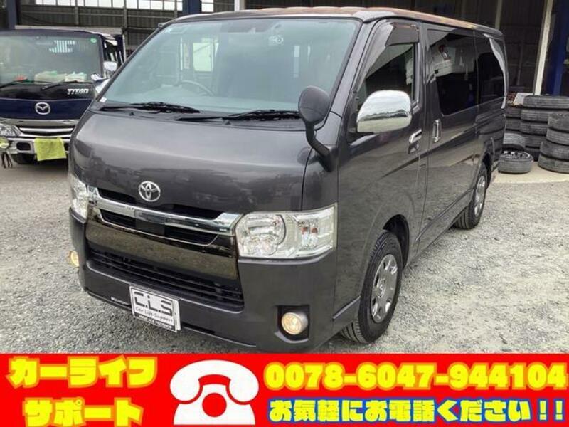 TOYOTA HIACE VAN