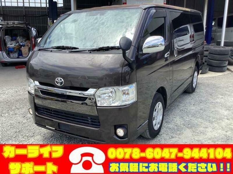 TOYOTA HIACE VAN