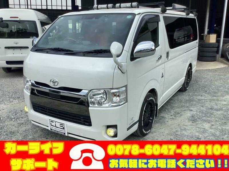 TOYOTA HIACE VAN