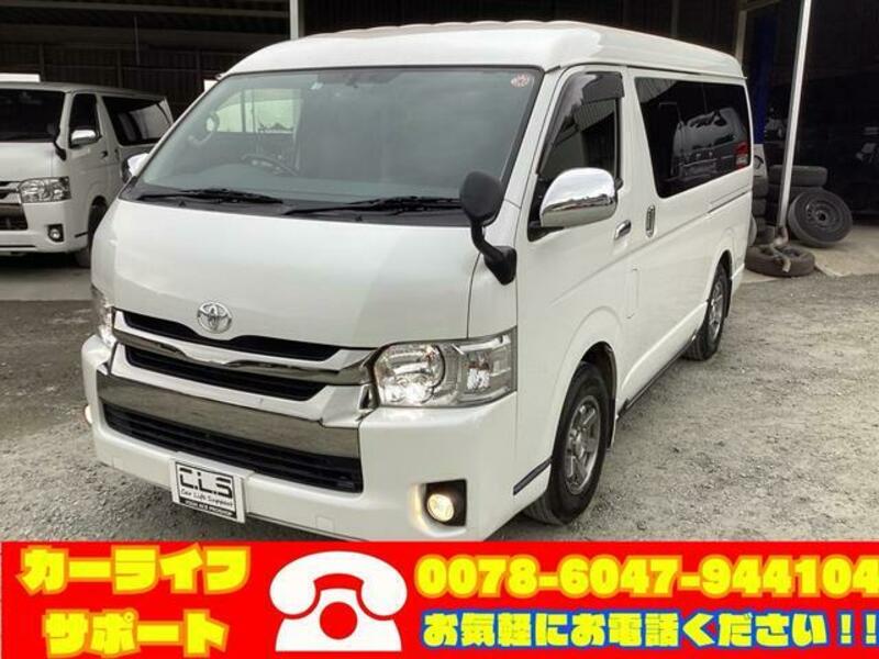 TOYOTA HIACE VAN