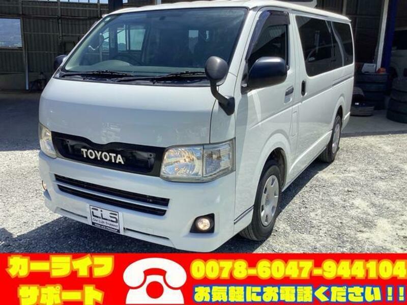 TOYOTA HIACE VAN