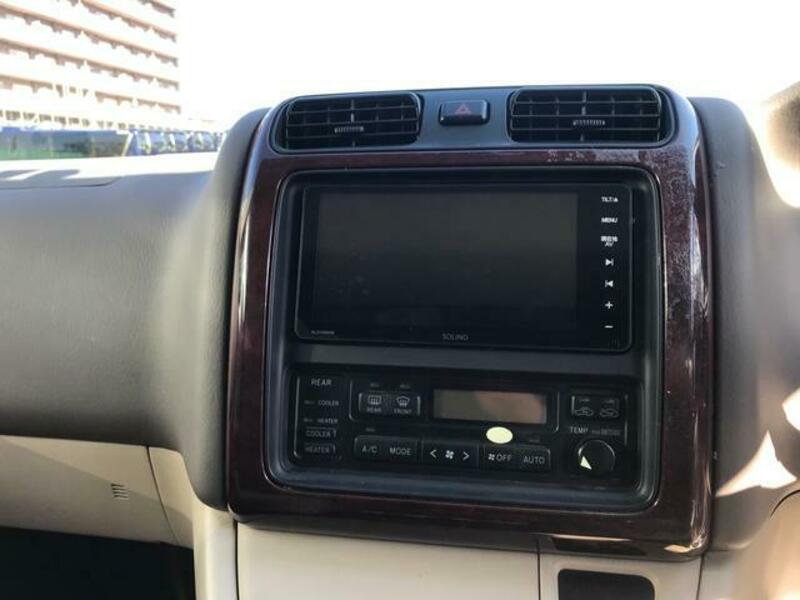 GRAND HIACE