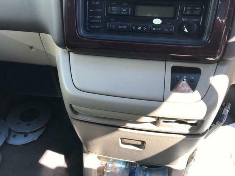 GRAND HIACE