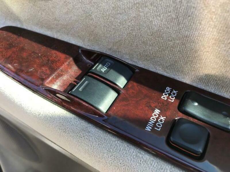 GRAND HIACE