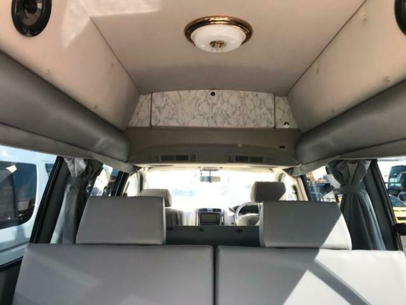GRAND HIACE