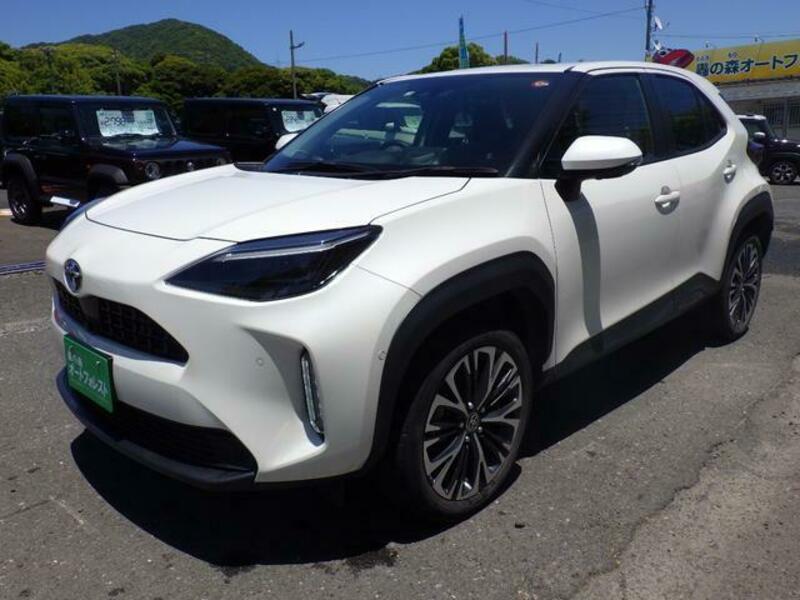 YARIS CROSS