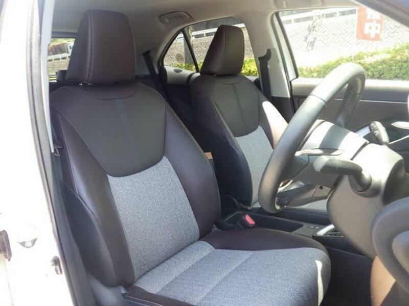 YARIS CROSS
