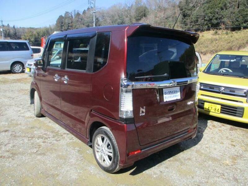 N BOX CUSTOM