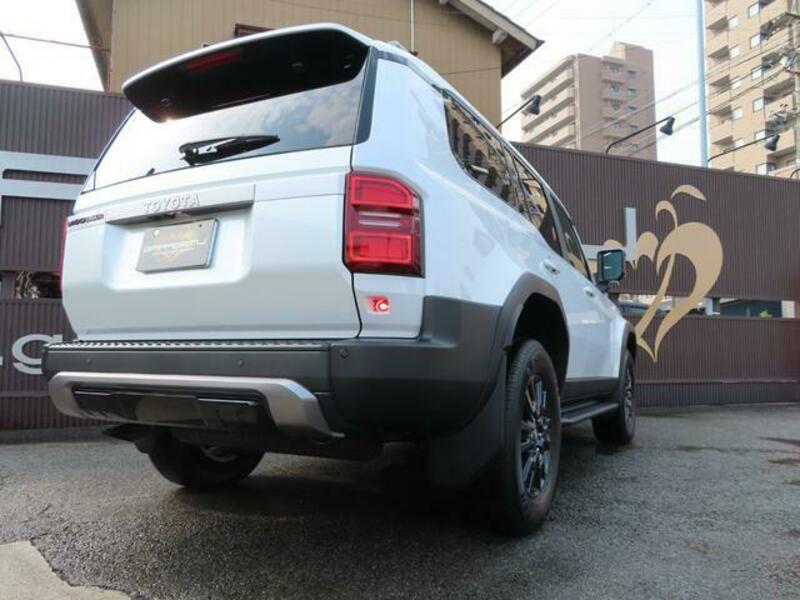 LAND CRUISER 250
