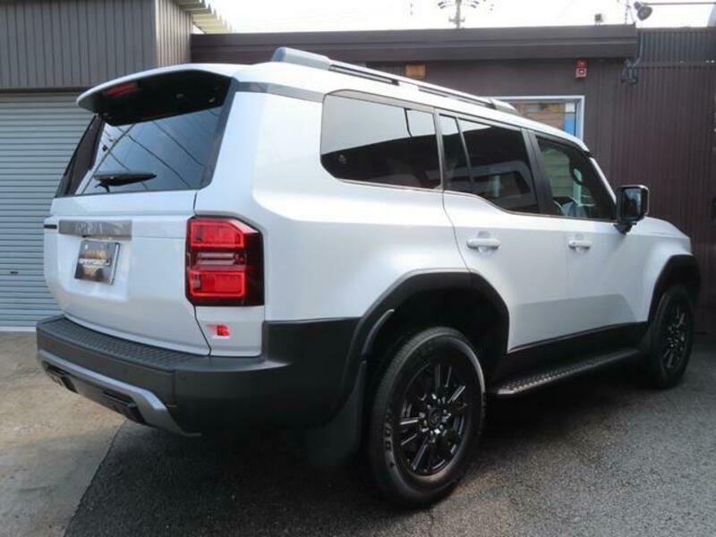 LAND CRUISER 250