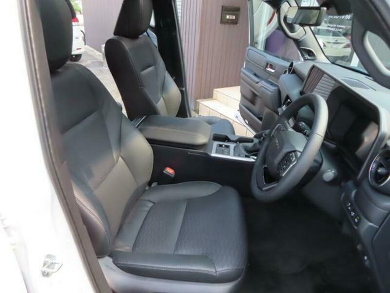 LAND CRUISER 250