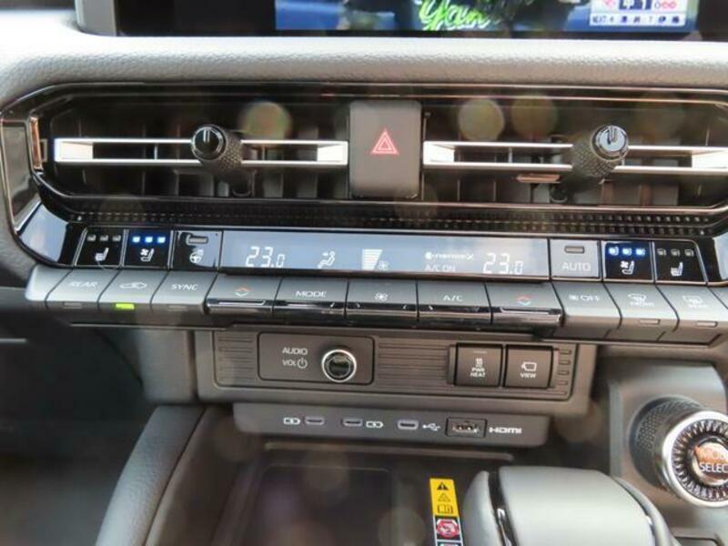 LAND CRUISER 250