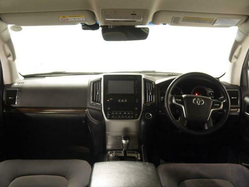 LAND CRUISER