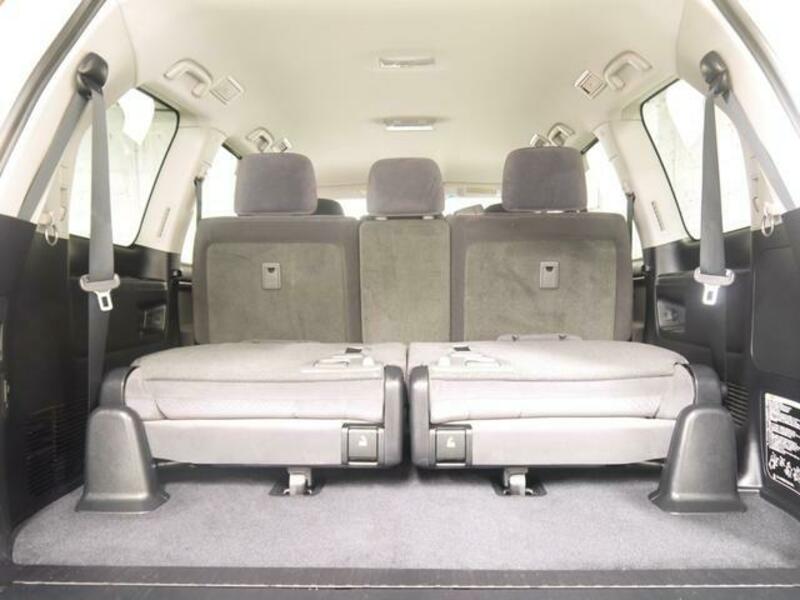 LAND CRUISER