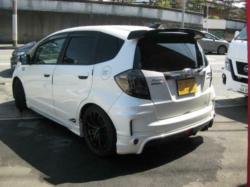 FIT HYBRID