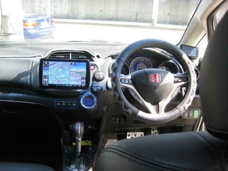 FIT HYBRID