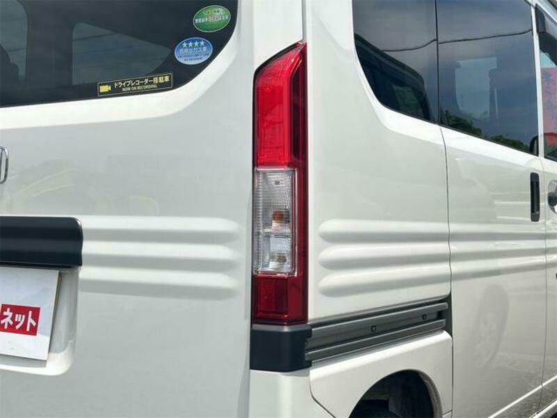 N-VAN