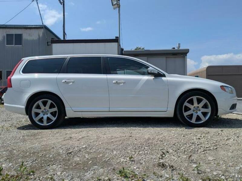 V70