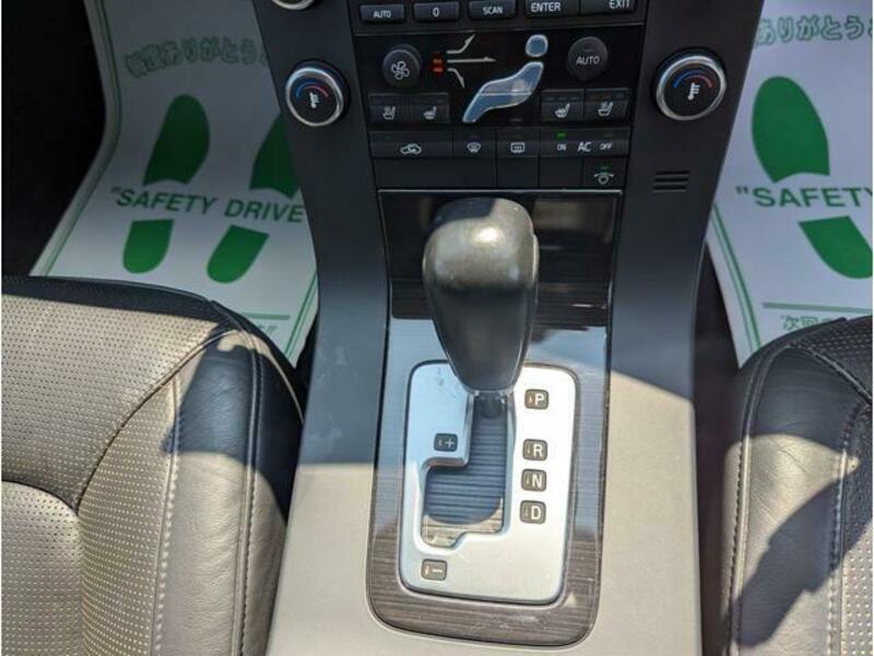 V70