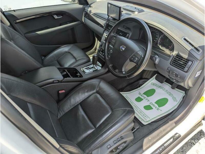 V70