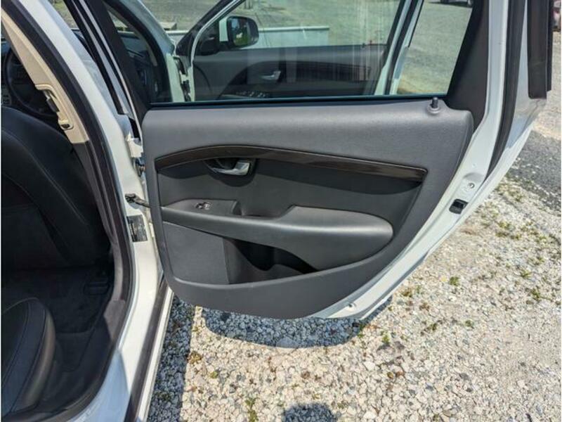 V70
