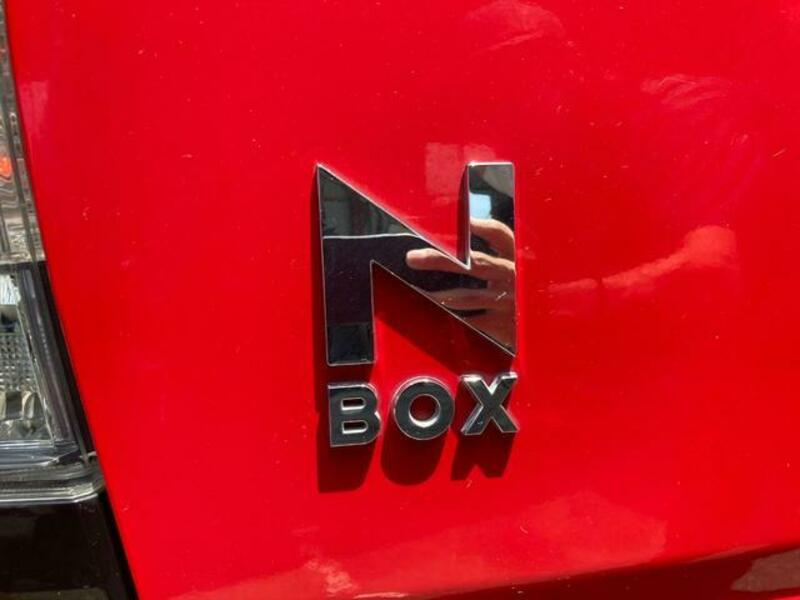 N BOX CUSTOM
