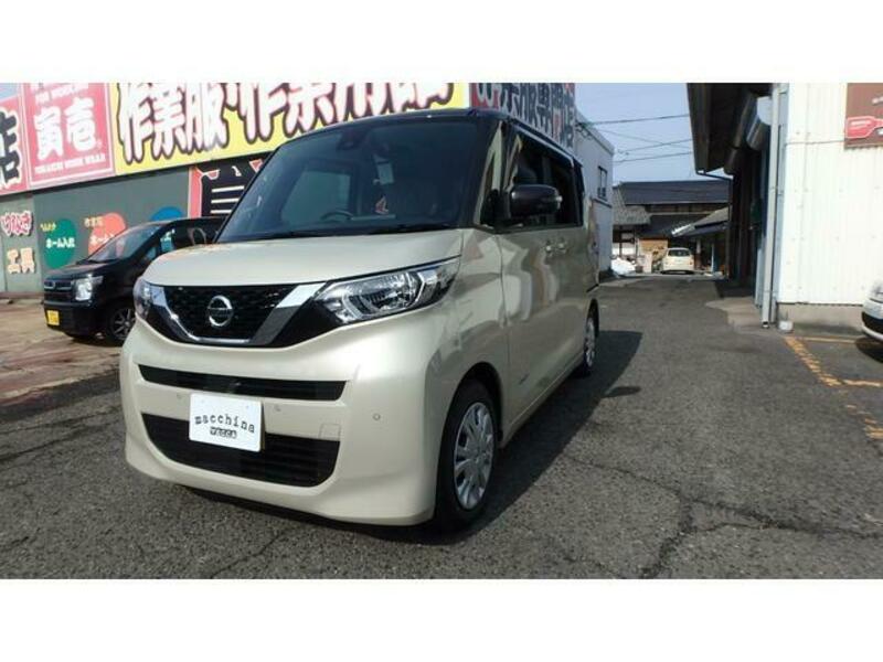 NISSAN ROOX