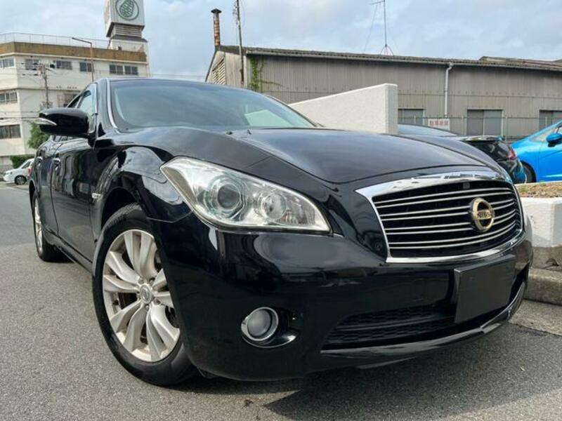 NISSAN FUGA