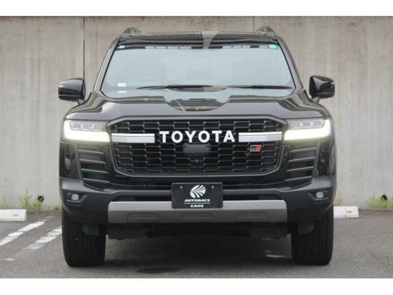 LAND CRUISER