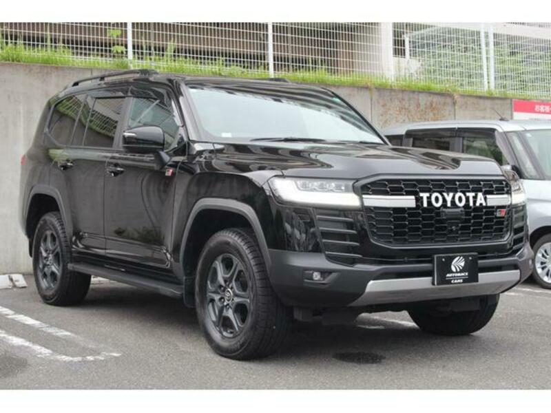 LAND CRUISER