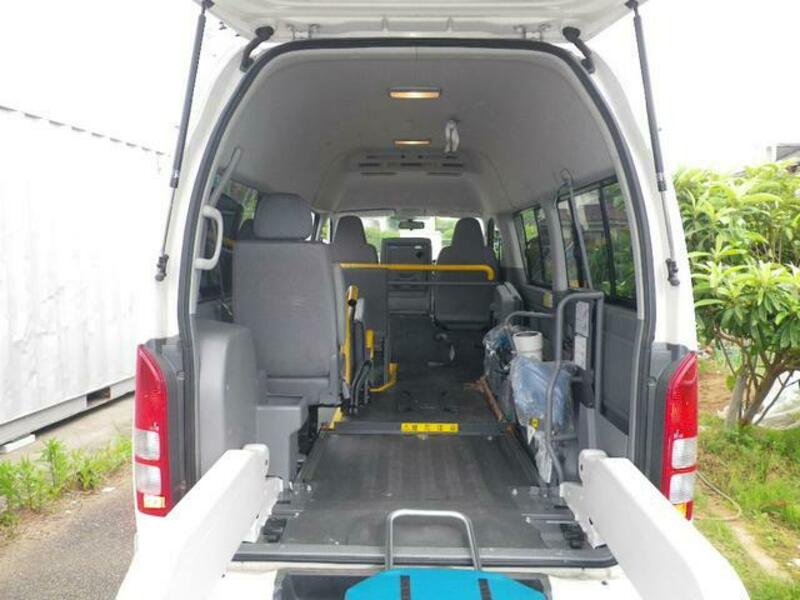 HIACE VAN