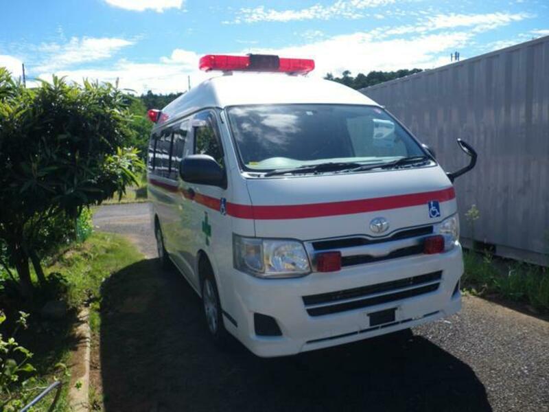 TOYOTA HIACE VAN