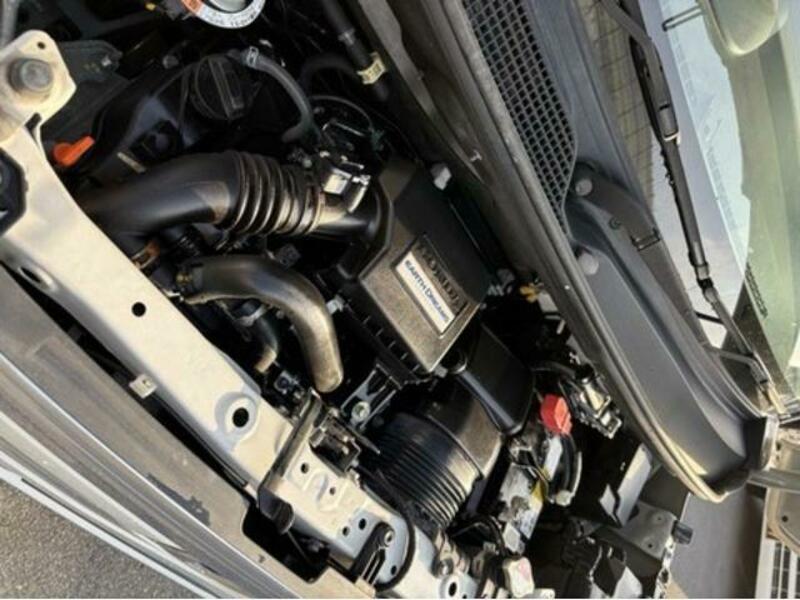 N BOX