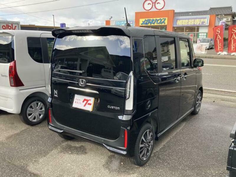 N BOX CUSTOM