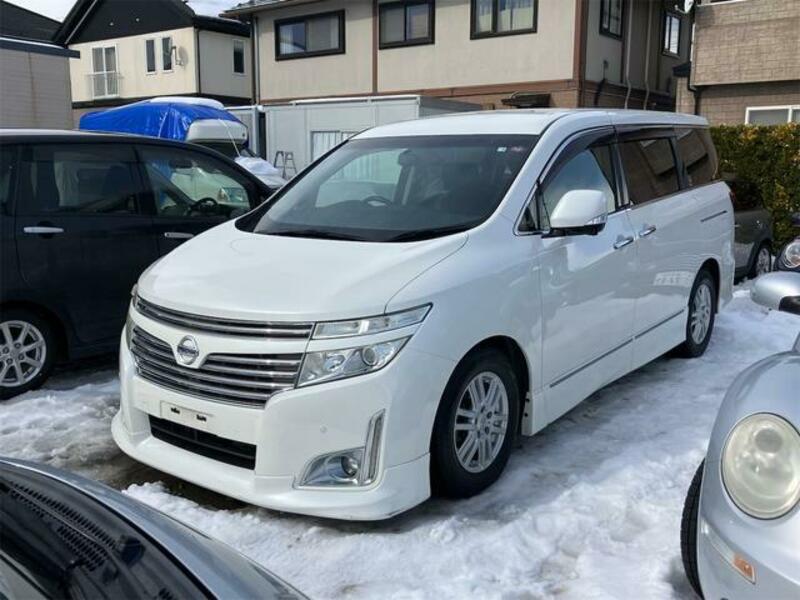NISSAN ELGRAND