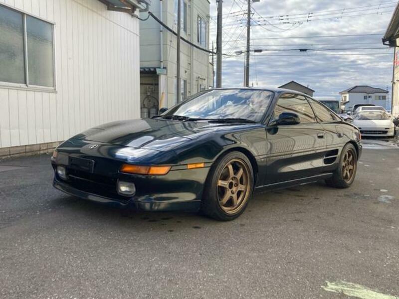 TOYOTA MR2