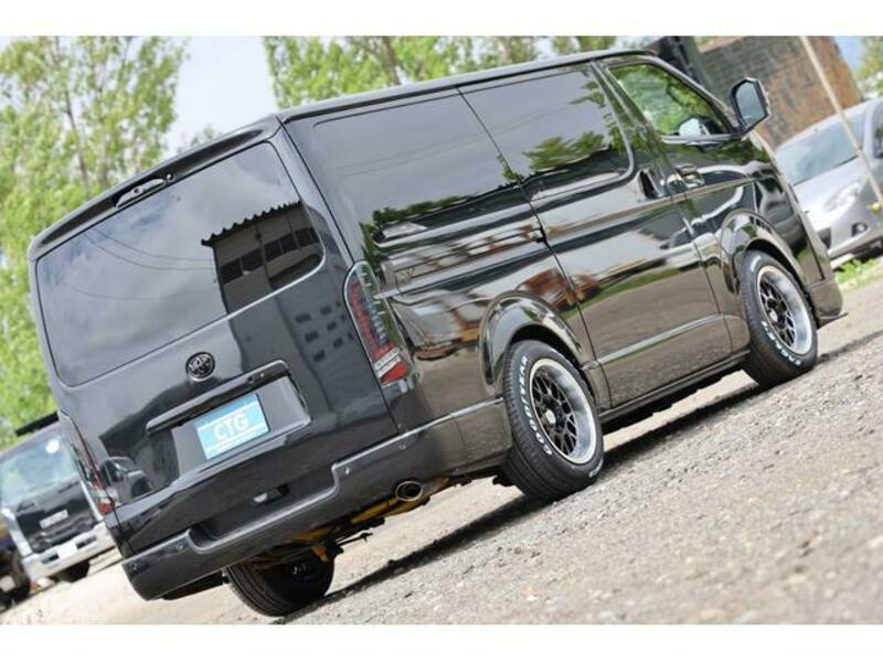 HIACE VAN